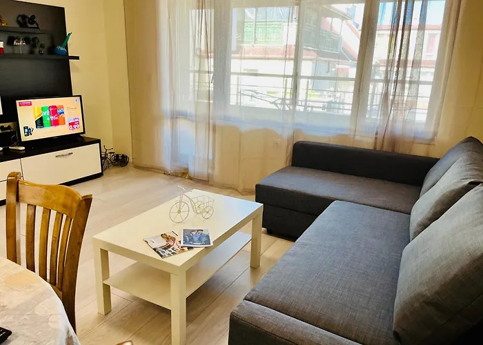 Beach Apartments Pomorie Appartamento *